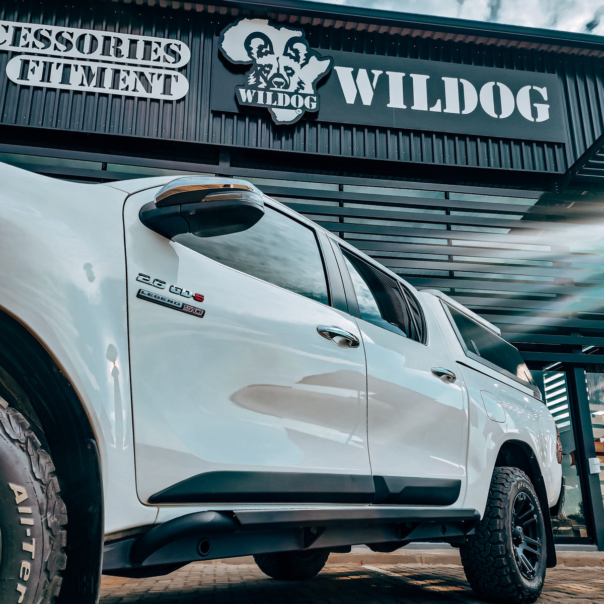 Wildog Standard Rock Sliders – Toyota Hilux Revo 2016+ & Travo 2026+