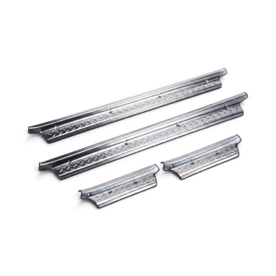 LC70 DOUBLE CAB DOOR SILLS - SILVER