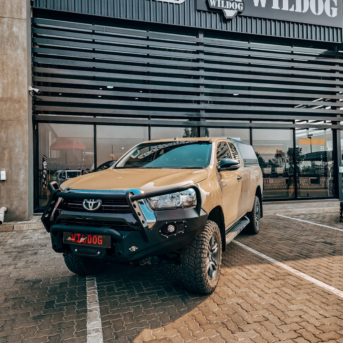 Wildog Raider Hunter Front Bumper with Round Nudge – Toyota Hilux Legend 2021+